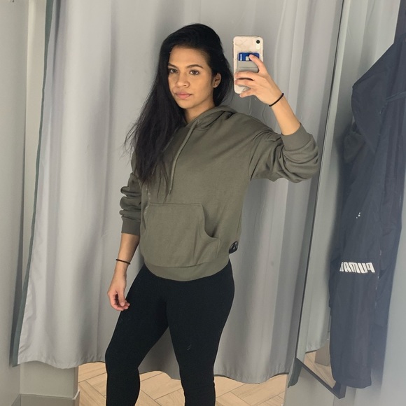 Meet your Posher, Lesley - Picture 1 of 1